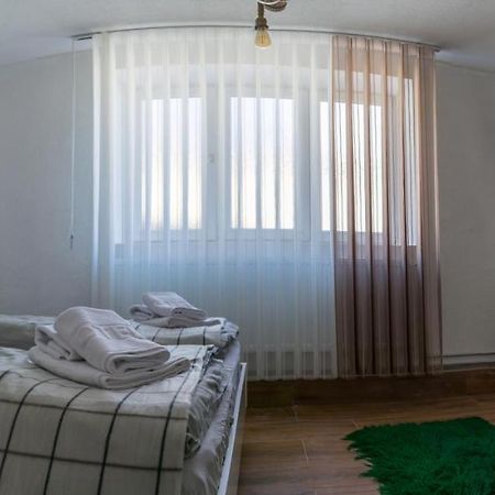 Appartamento Casa Al Tagas Kruševo Esterno foto